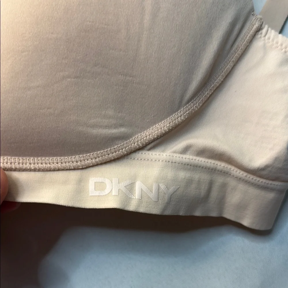 DKNY Women's Cream Bra, size Large, Preowned